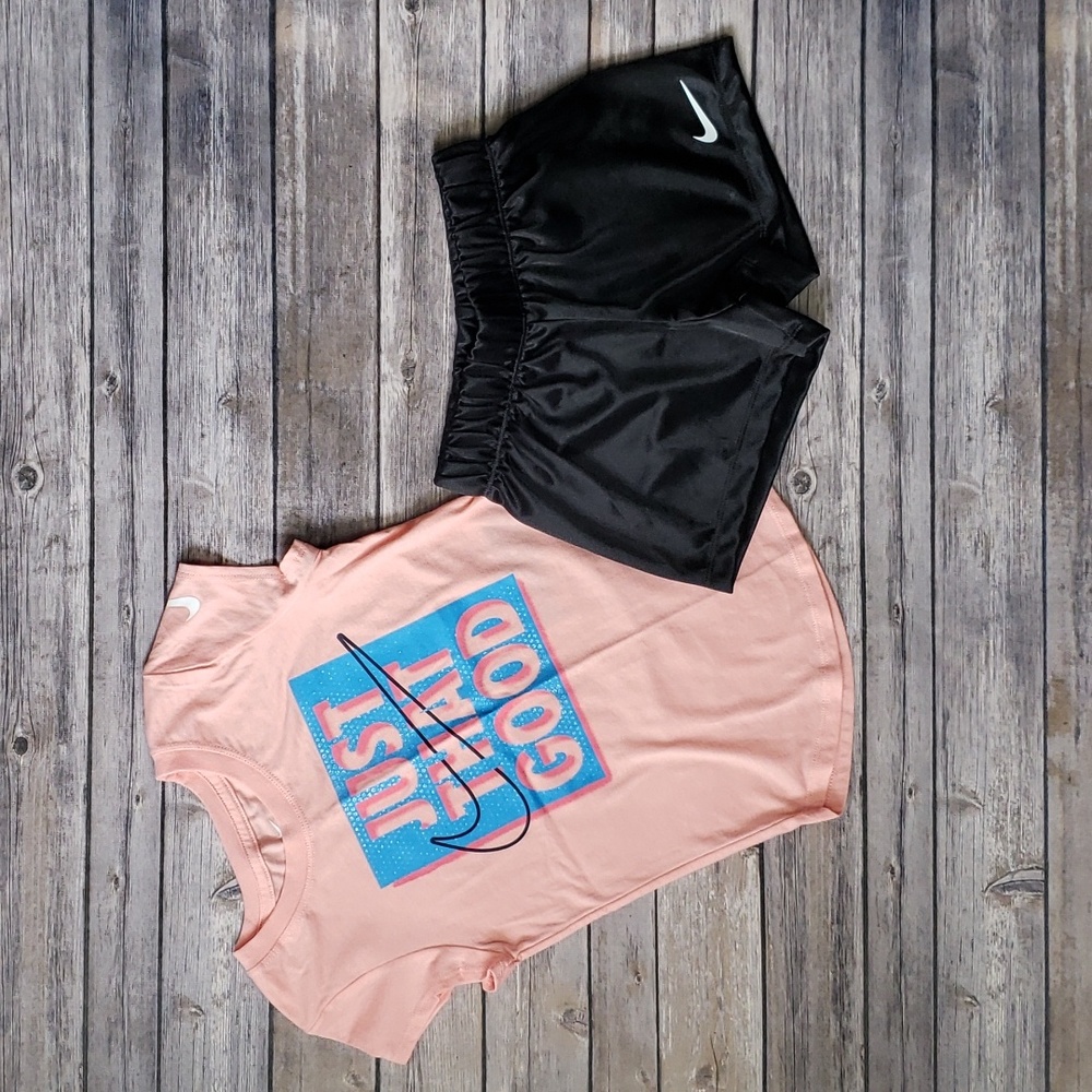 Nike Little Girls Graphic T-Shirt & Logo Waistband Shorts Set